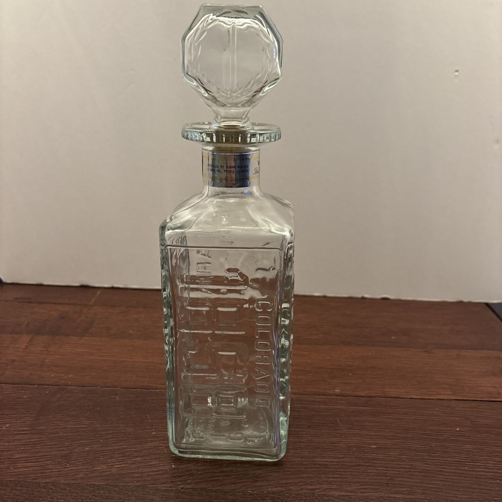 Vintage 1976 Hiram Walker De Luxe Bourbon Decanter License Plate Glass Bottle